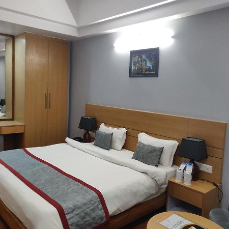 Hotel Sarvin لاكناو المظهر الخارجي الصورة